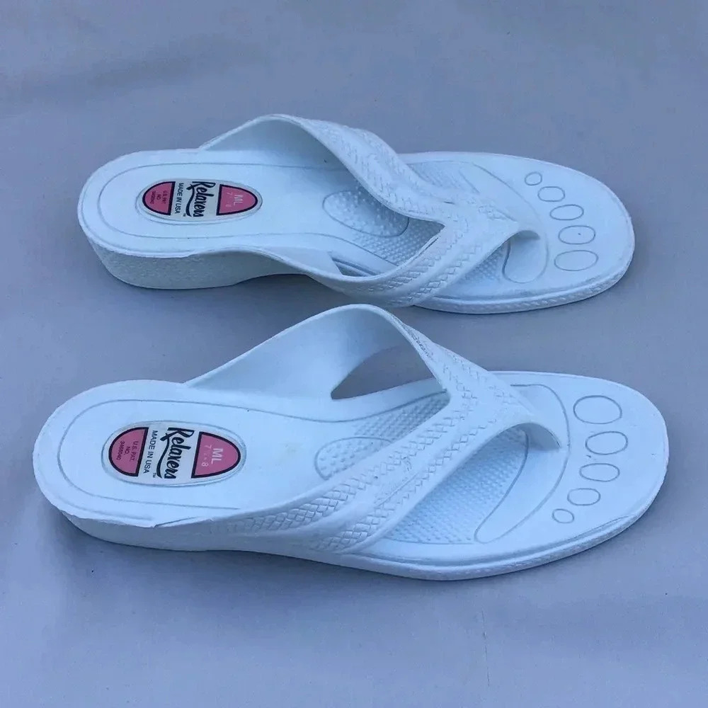 Relaxed Fit White Women’s Wedge Flip Flop Sandals